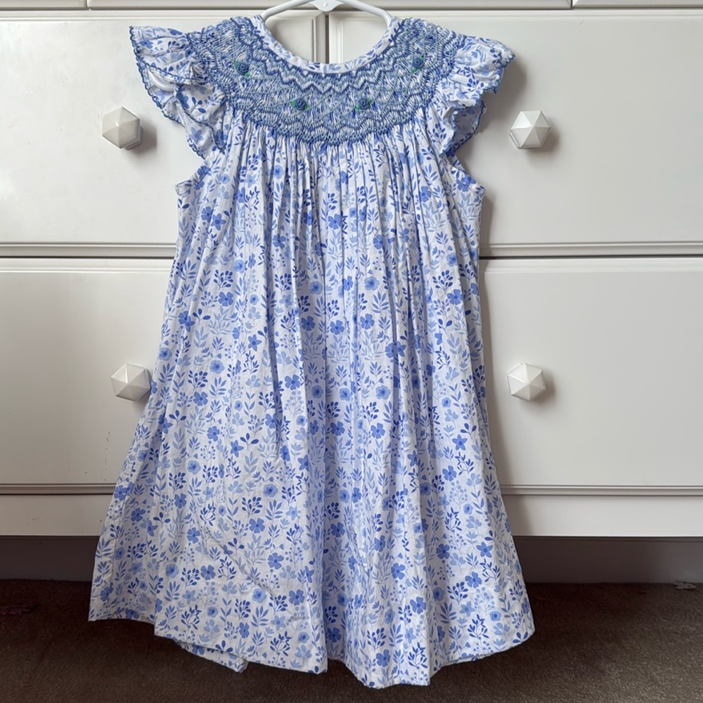 COPY - Shrimp and Grits Kids blue and white floral smocked bishop dress. Size 2…
